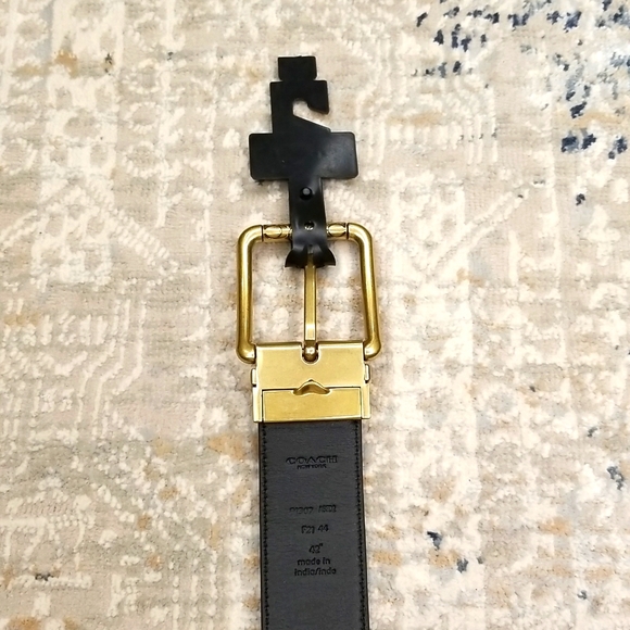 Coach reversable belt - Picture 4 of 10